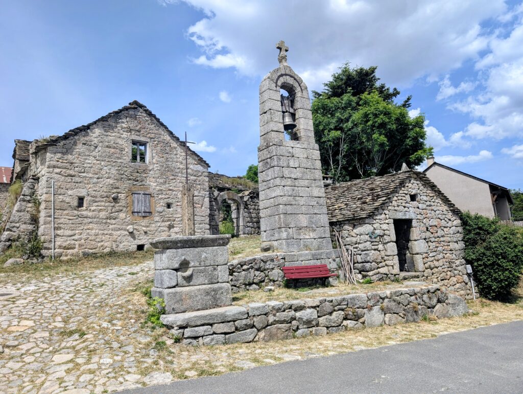 Un des famaux clochers de tourmente de la région.